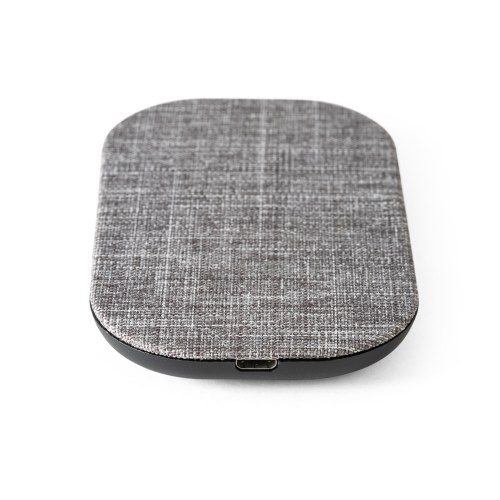 RENEWAL CHARGER. Sszybka ładowarka bezprzewodowa 10 W wykonana w przetworzonego PET (100% rPET)