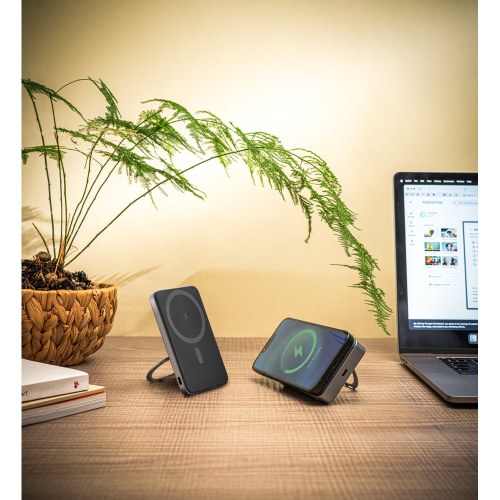 WARSHEL 5. Magnetyczny power bank 5'000 mAh z superszybką ładowarką bezprzewodową 15 W z recyklingowanego ABS (100% rABS) z podstawką